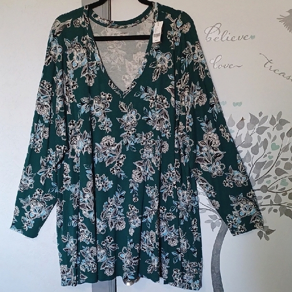 Lane Bryant Tops - NWT Flowy, Floral Tunic!!!